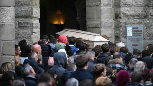 Tenso funeral del joven apuñalado en un pueblo francés