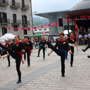 Dantzaris y los bailes tradicionales vascos