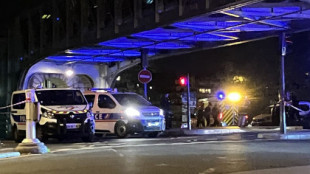 París: un muerto y dos heridos en un ataque con cuchillo y martillo, un agresor detenido y arrestado
