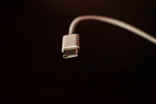 Apple ya vende su primer cargador con 2 USB-C pero estos modelos son más  potentes y baratos