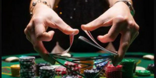 La presidenta de una asociación de mujeres de Toledo se juega al póquer miles de euros de las 120 socias