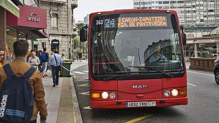 Un párroco prepara un exorcismo en un autobús de A Coruña