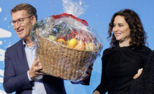 «Muy divertido lo de la fruta, pero el sobre con dinero dónde está», preguntan en el PP tras recibir la cesta navideña