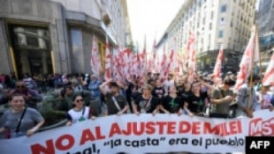 Multitudinaria manifestación de desocupados se toma las calles de Buenos Aires, pese a Milei