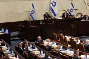 Un grupo de familiares de los rehenes de Hamás interrumpe un discurso de Netanyahu ante el Parlamento de Israel