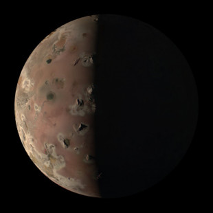 La sonda Juno sobrevuela Ío: el mundo con 266 volcanes activos