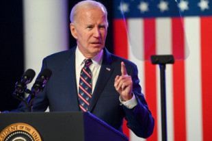 Biden enfurece a los demócratas por bombardear Yemen sin la aprobación del Congreso: "Violación inaceptable de la Constitución"