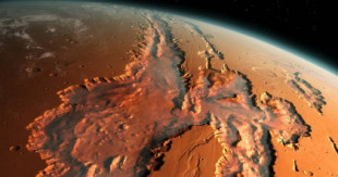 La ESA detecta grandes cantidades de agua helada bajo el ecuador de Marte