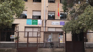 Dos adolescentes, en la UCI tras una explosión en el laboratorio de un instituto de Badajoz