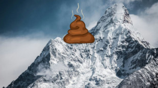 Los excrementos humanos están ahogando el Everest: "La montaña ha empezado a apestar"