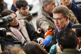 Feijóo se lía y admite que estaría dispuesto a exiliarse en Bélgica para facilitar un gobierno de Puigdemont