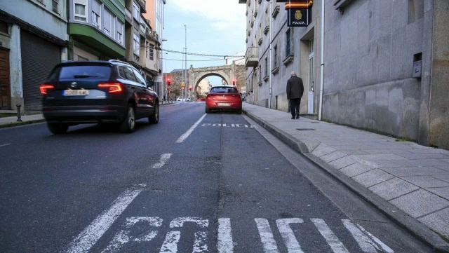 Detenido un hombre que trató de atropellar a dos grupos de ciclistas en Lugo