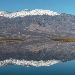 El increíble lago temporal del Valle de la Muerte, un fenómeno inesperado en el lugar más seco de Estados Unidos