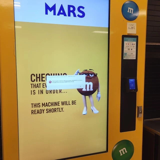 Un estudiante envía a Reddit la foto de una máquina expendedora de su Universidad. Descubren que usa reconocimiento facial