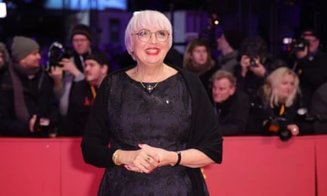 Una ministra alemana dice que aplaudió en la Berlinale a un cineasta israelí y no a su colega palestino (en)