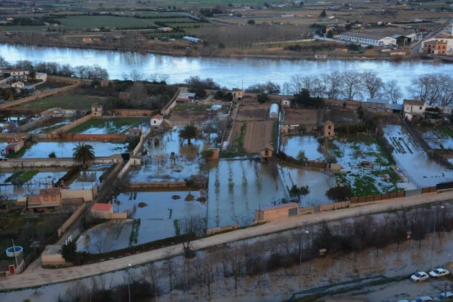 En los próximos días, el Ebro va a "desperdiciar" millones de litros de agua tirándolos al mar. Y menos mal