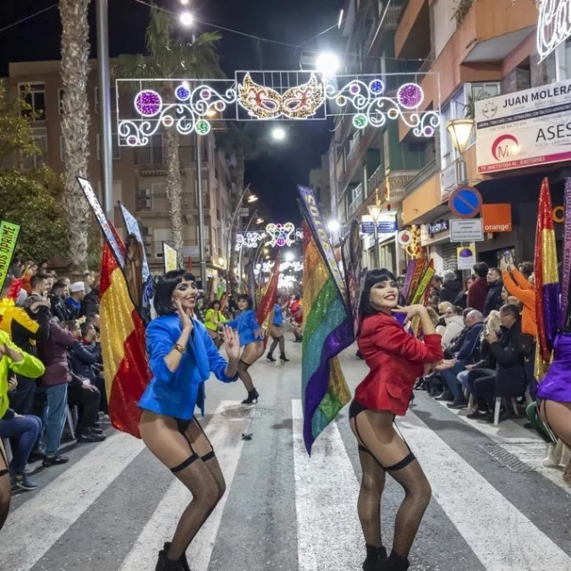 Un juzgado abre diligencias contra el Carnaval por la denuncia de Abogados Cristianos por el desfile de "menores en ropa interior"