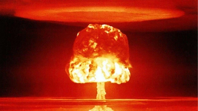 Estados Unidos actualiza su arsenal con una nueva bomba nuclear más poderosa