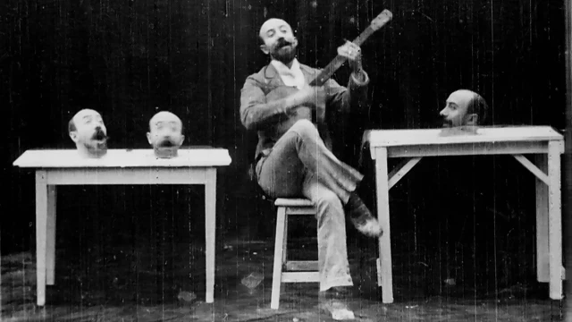 En pantalla aparece un hombre, se quita la cabeza y la deja en una mesa. Era 1898, y Georges Méliès asombraba al mundo con un efecto revolucionario