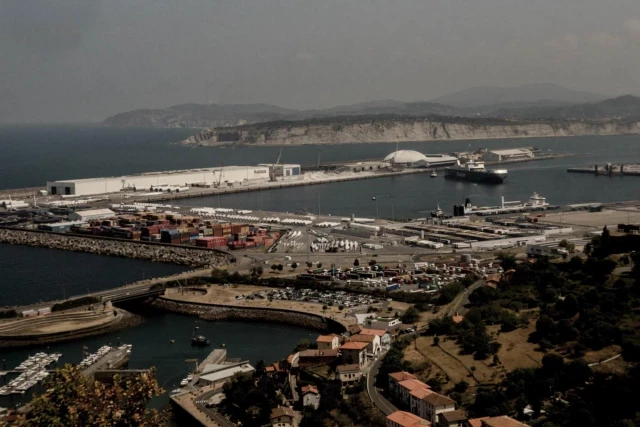 El Puerto de Bilbao coloca a la hija del número dos del PNV