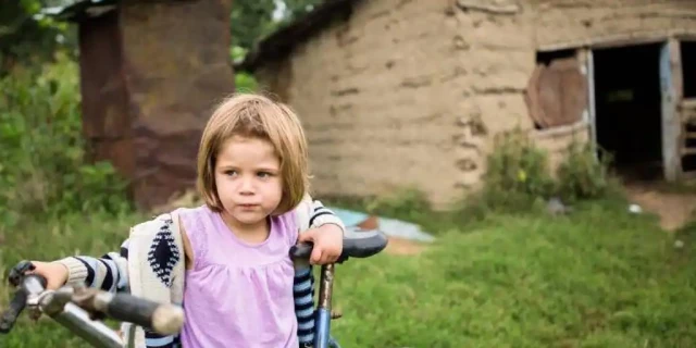 La pobreza infantil en Argentina, a punto de superar el 70 por ciento, según el último informe de Unicef