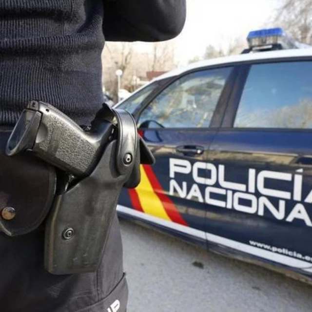 Una pandilla de niños de 12 y 13 años asalta con navajas a jóvenes esgrimistas en València