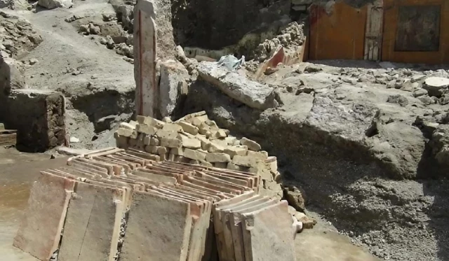 Descubren en una domus de Pompeya herramientas y materiales utilizados por los canteros de la ciudad