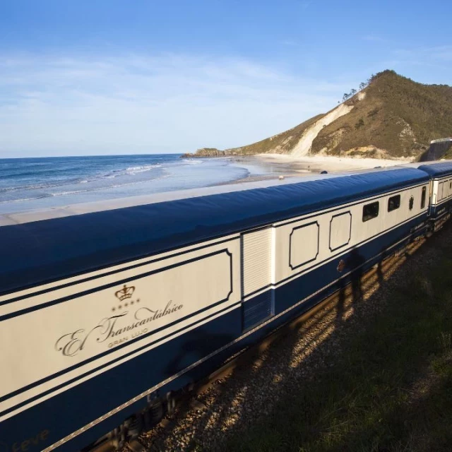 Por Asturias, en tren de lujo: ¿cuánto cuestan los exclusivos viajes de Renfe este 2024?