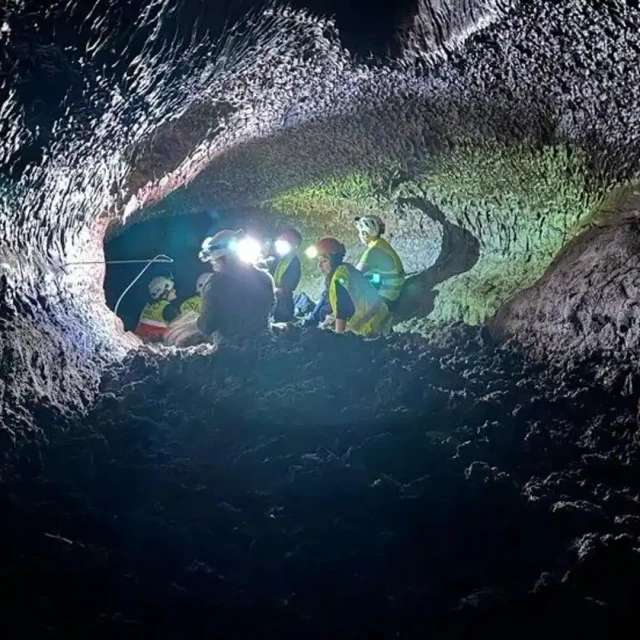 Detectan vida en el interior de los tubos volcánicos del Tajogaite