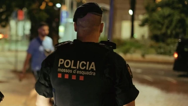 La víctima de cuatro mossos acusados de agredirle y falsear el atestado: "Lo que me estaban haciendo no era humano"