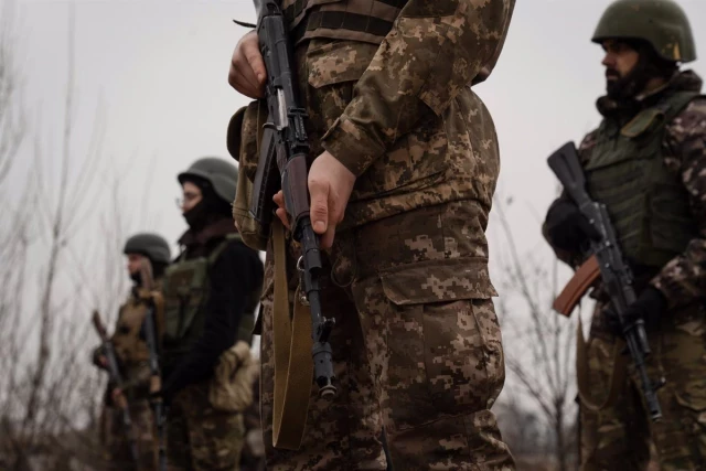 Rusia asegura que grupos de mercenarios estadounidenses se nutren de cárteles latinos para combatir en Ucrania