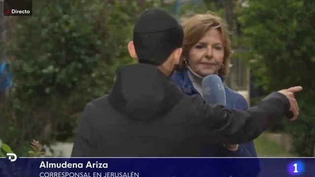 La corresponsal de TVE Almudena Ariza pone una denuncia por acoso tras ser increpada en directo por unos ciudadanos de Jerusalén
