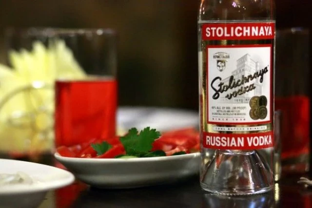 El Vodka. ¿Qué significa “vodka”? Historia y elaboración. Origen, ¿Rusia o Polonia? Formas de beberlo. Países productores