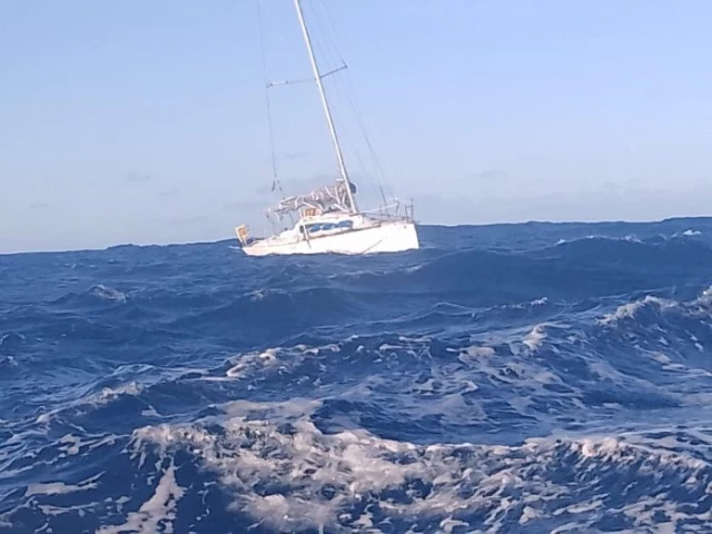 Desaparece el tripulante de un velero frente a la costa de Galicia