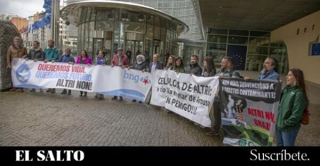 Vecinos, ecologistas y científicos saltan a Bruselas para frenar la celulosa que amenaza el corazón de Galicia