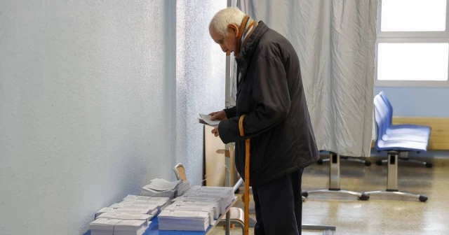 Elecciones vascas 2024 hoy, en directo: escrutinio y última hora de sondeos, resultados y candidatos. Los primeros datos de escrutinio