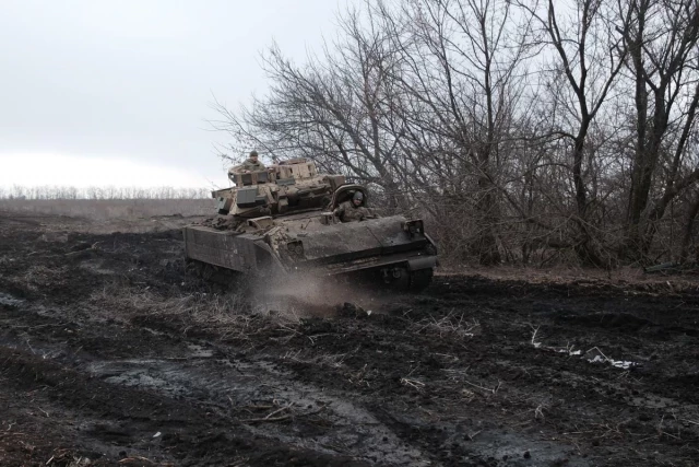 El regimiento estrella de Ucrania queda bajo mínimos por la falta de armamento y los errores propios