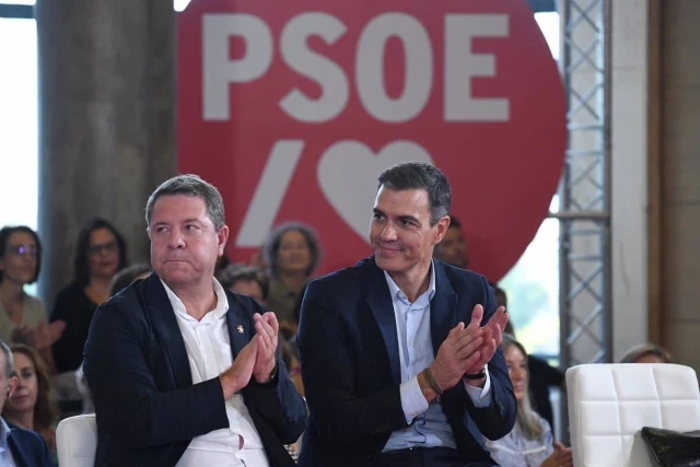 Emiliano García-Page se perfila como fuerte candidato para suceder a Pedro Sánchez en el liderazgo del PSOE