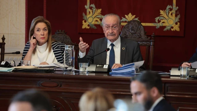El PP tumba con su mayoría absoluta la investigación a una mordida de 250.000€ en Málaga