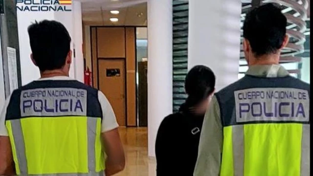 Arrestada una mujer en Ibiza por una denuncia falsa a un hombre por robo con fuerza y agresión