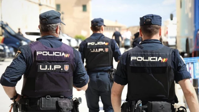 Cinco detenidos en Palma por robar un patinete e intentar apuñalar a su dueño