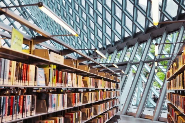 Lo que NO todo el mundo sabe de las bibliotecas públicas y debería saber