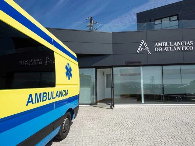 Las gasolineras ya no surten a las ambulancias que operan en Vigo y O Morrazo, un riesgo para los usuarios