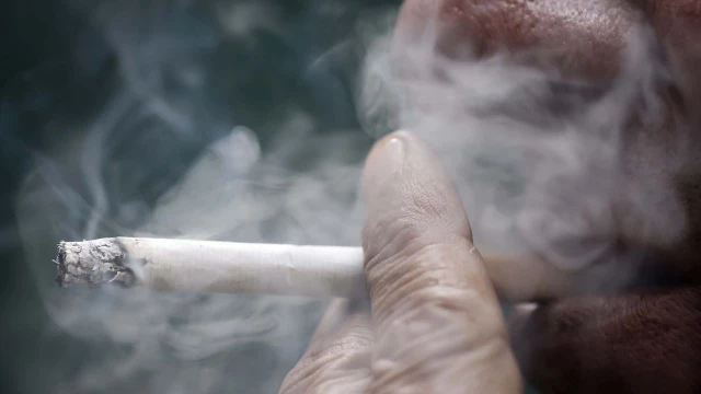 Una terapia psicológica por videollamada logra que el 77 % de fumadores dejen el tabaco