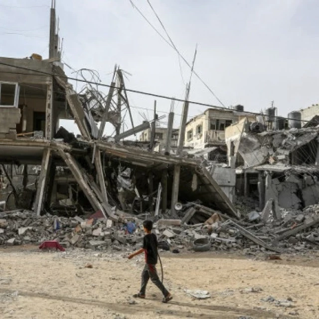 Más de 10.000 personas desaparecidas bajo los escombros en Gaza desde el inicio de la ofensiva israelí el 7 de octubre [ENG]