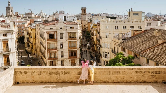 Revelamos las ciudades de España más educadas… ¡y las más maleducadas!