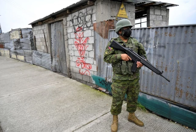 Noboa decreta un nuevo estado de excepción para cinco provincias de Ecuador por la situación de inseguridad
