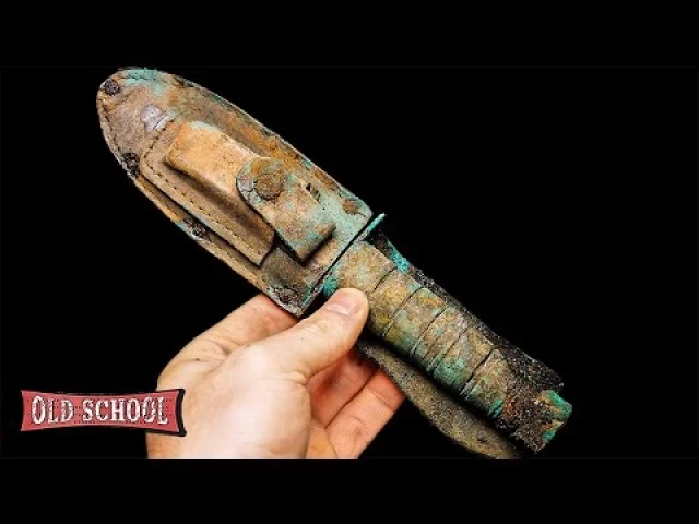 Restauración del cuchillo de supervivencia de piloto  japonés de la época de la guerra de Vietnam