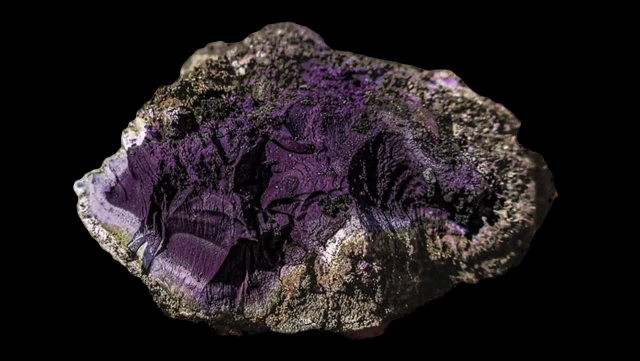 Encuentran por primera vez un fragmento sólido de púrpura de Tiro, el carísimo pigmento asociado a los emperadores romanos