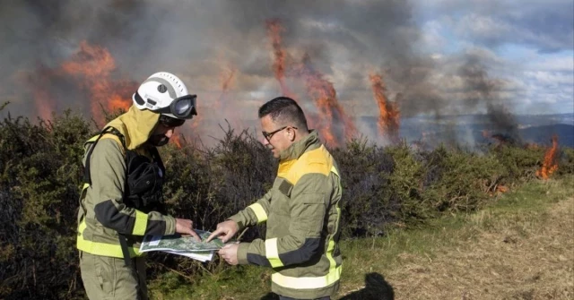 La Xunta plantea castigar con multas las noticias sobre incendios forestales que considere falsas (2023-05-04)